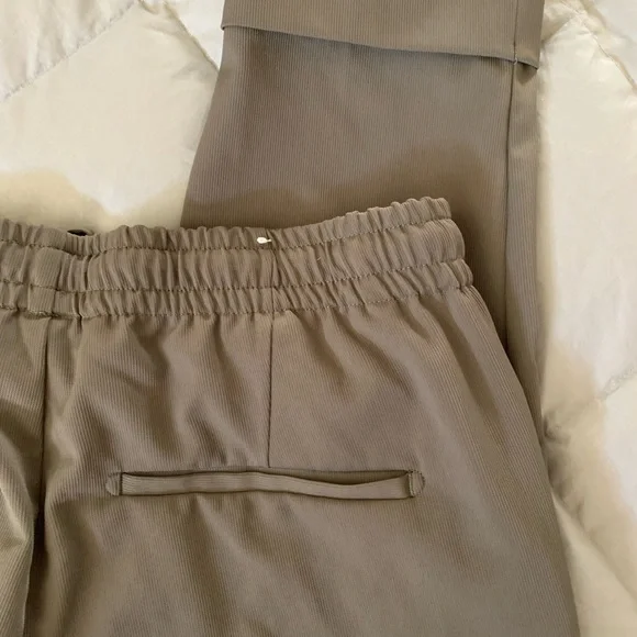 Zara Army Green Cuffed Drawstring Pants - Picture 6 of 11